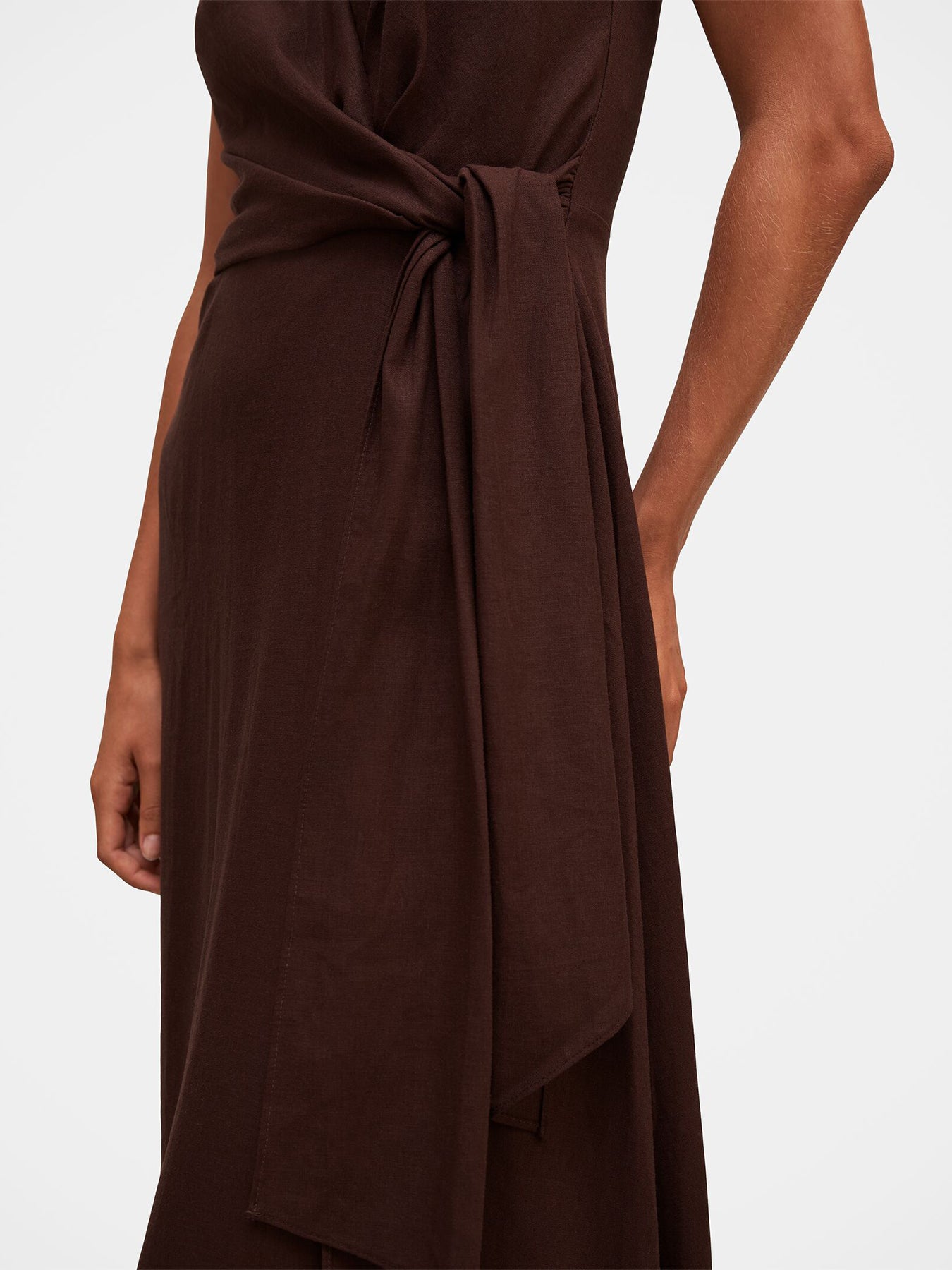 Zoey Halter Neck Tie Midi Dress Brown