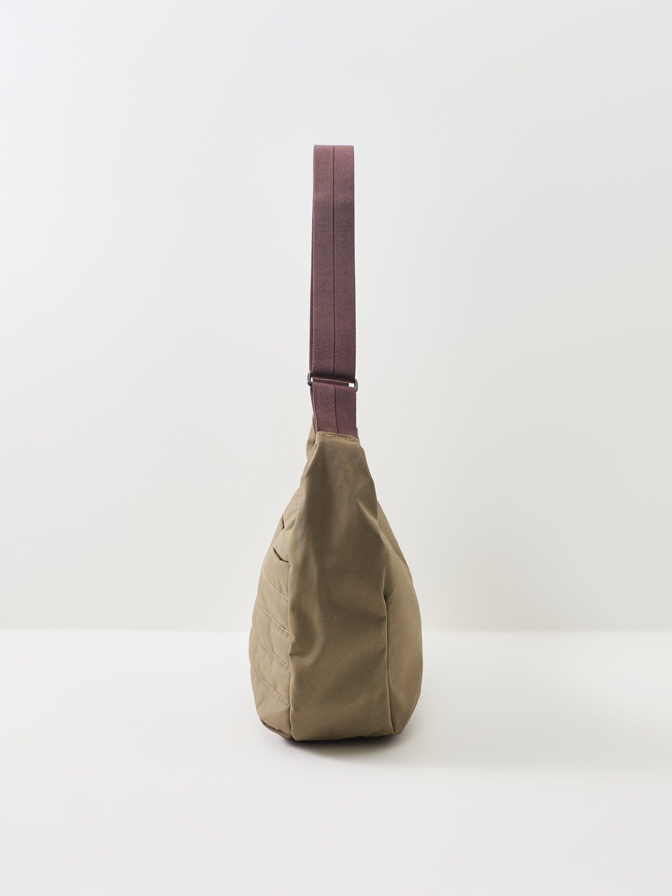 Laneway Crescent Bag 7L Green
