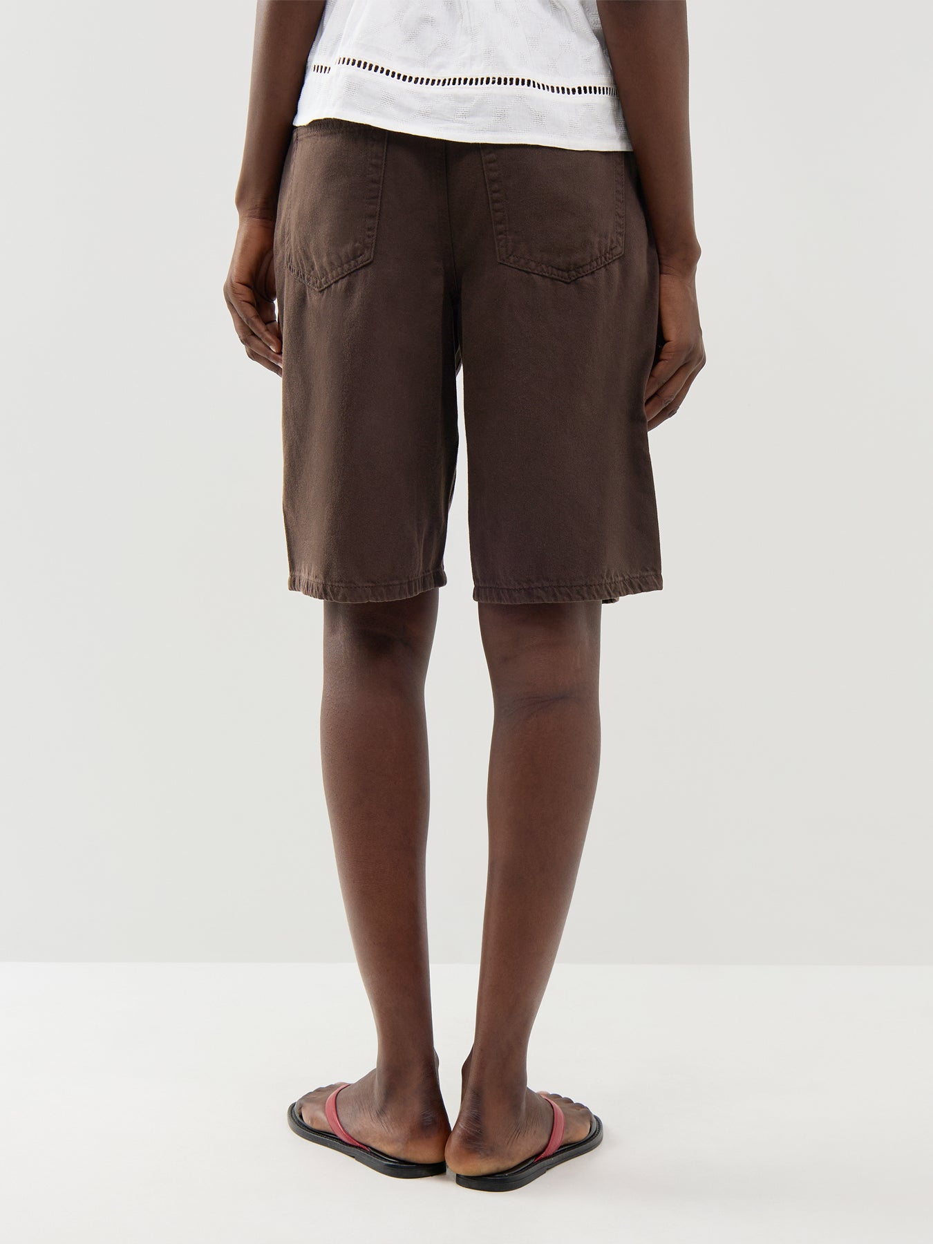 Mate-Silla Baggy Long Shorts Brown