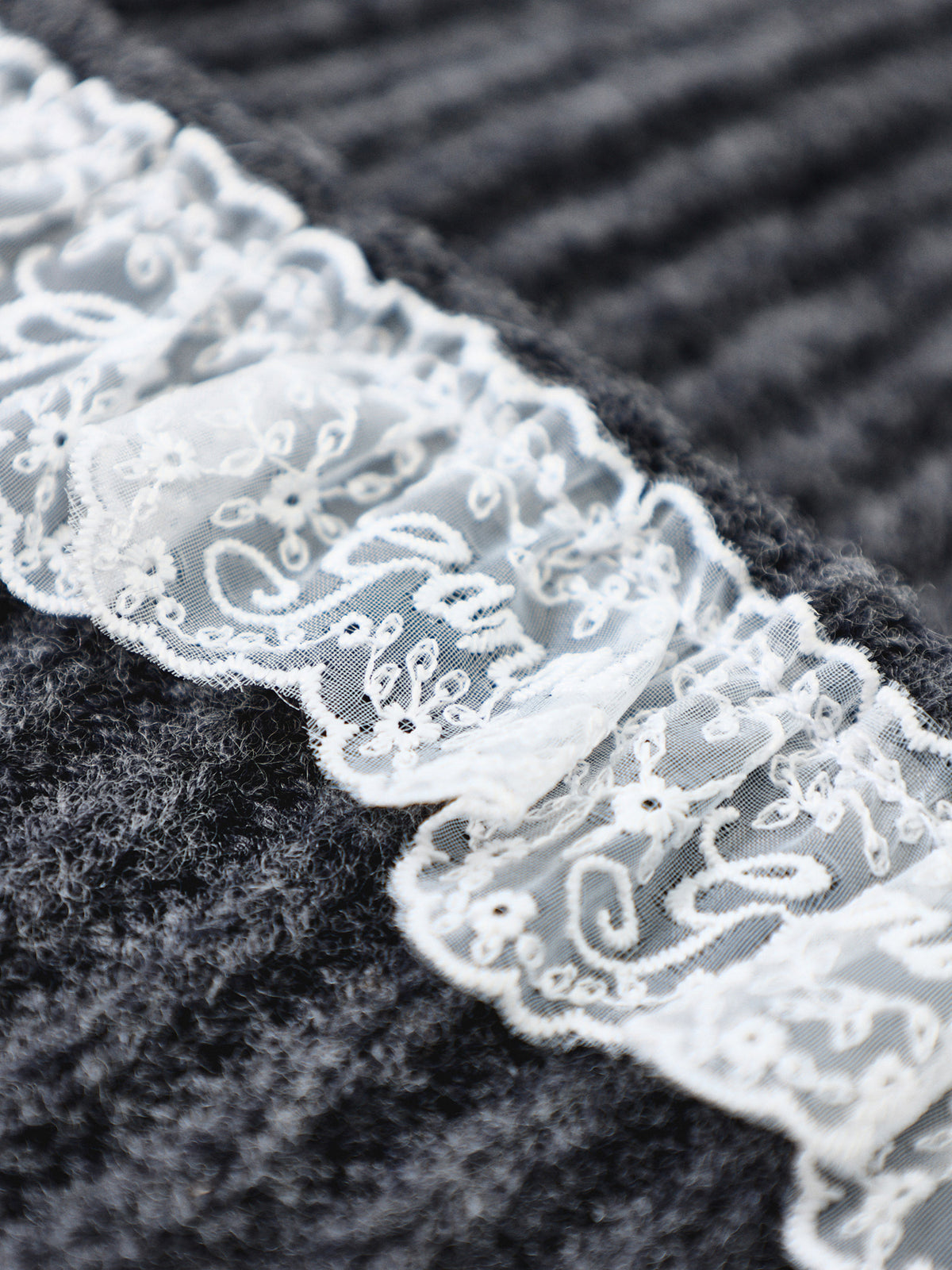 Compact Wool Lace Beanie