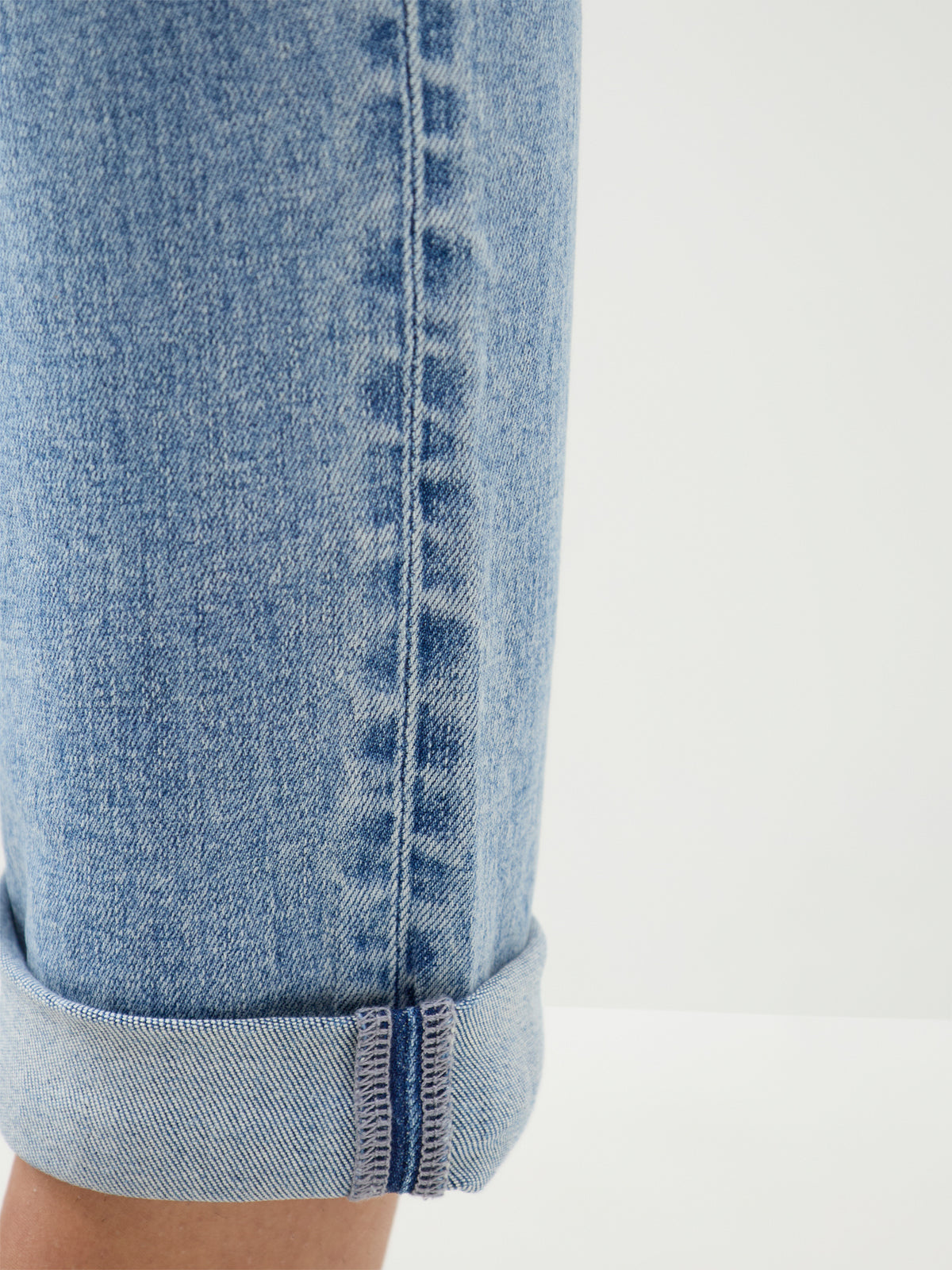 Dre Slim Boyfriend Jeans
