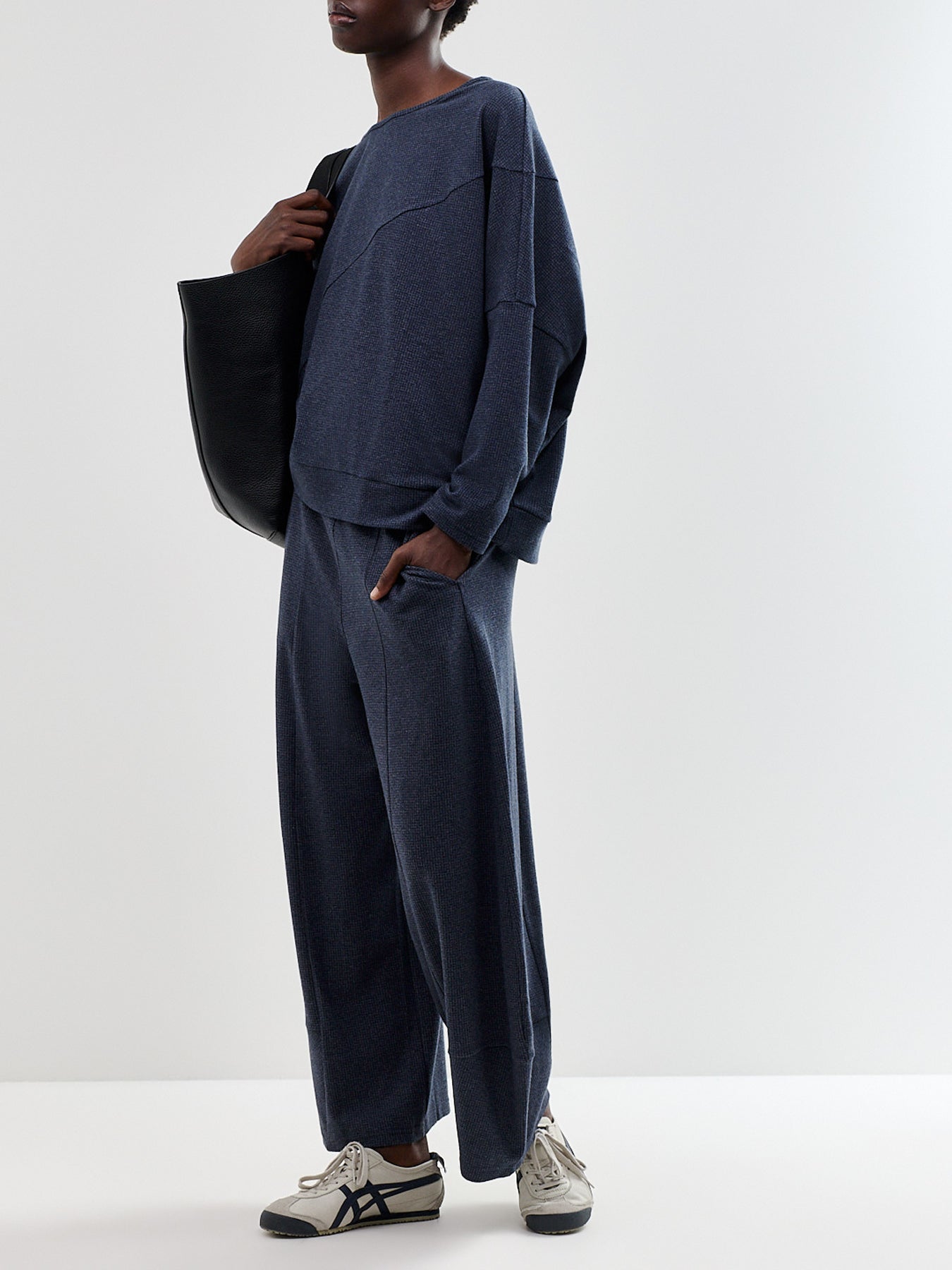 O-Shaped Viscose-Blend Pullover Navy