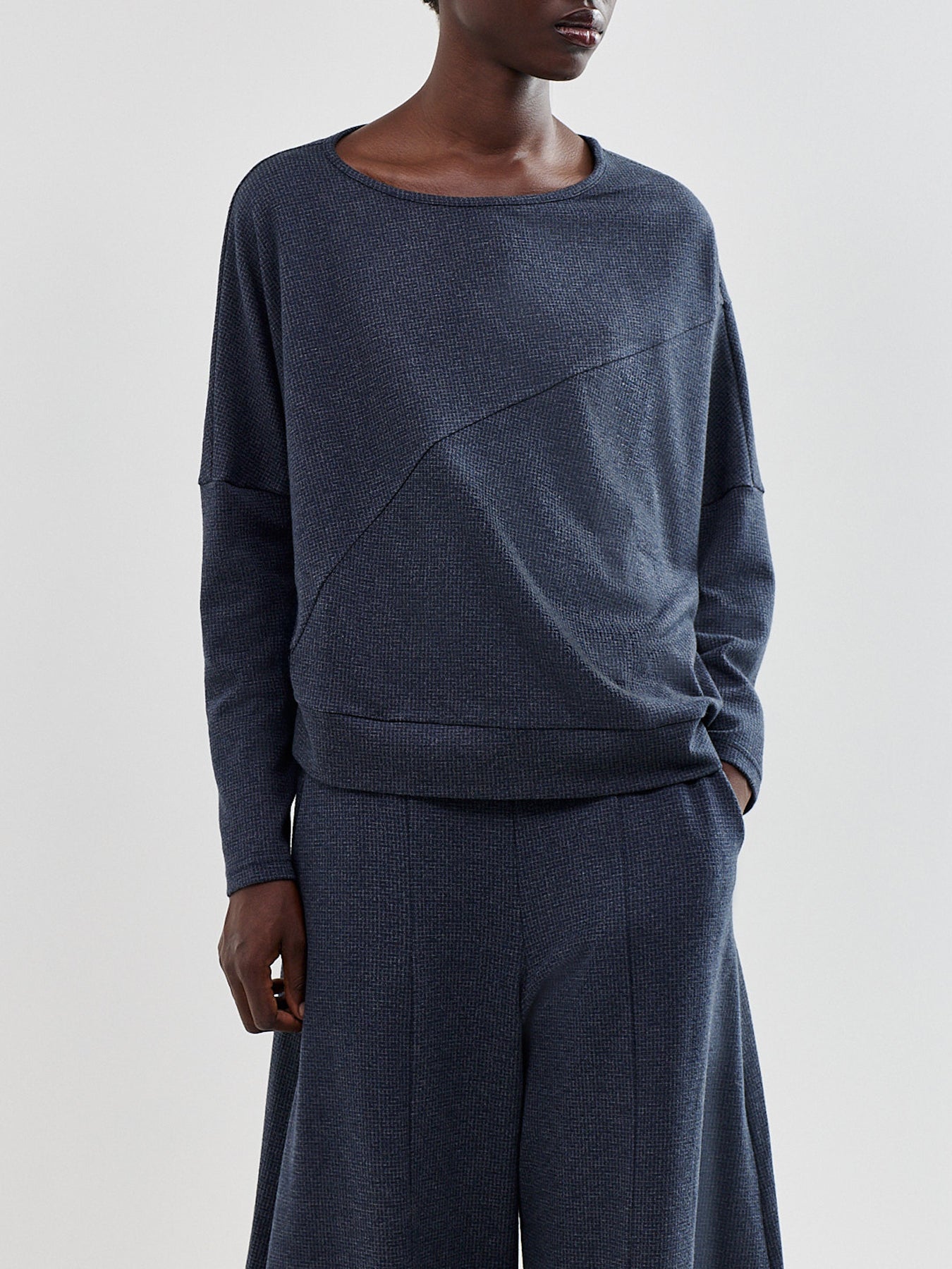 O-Shaped Viscose-Blend Pullover Navy