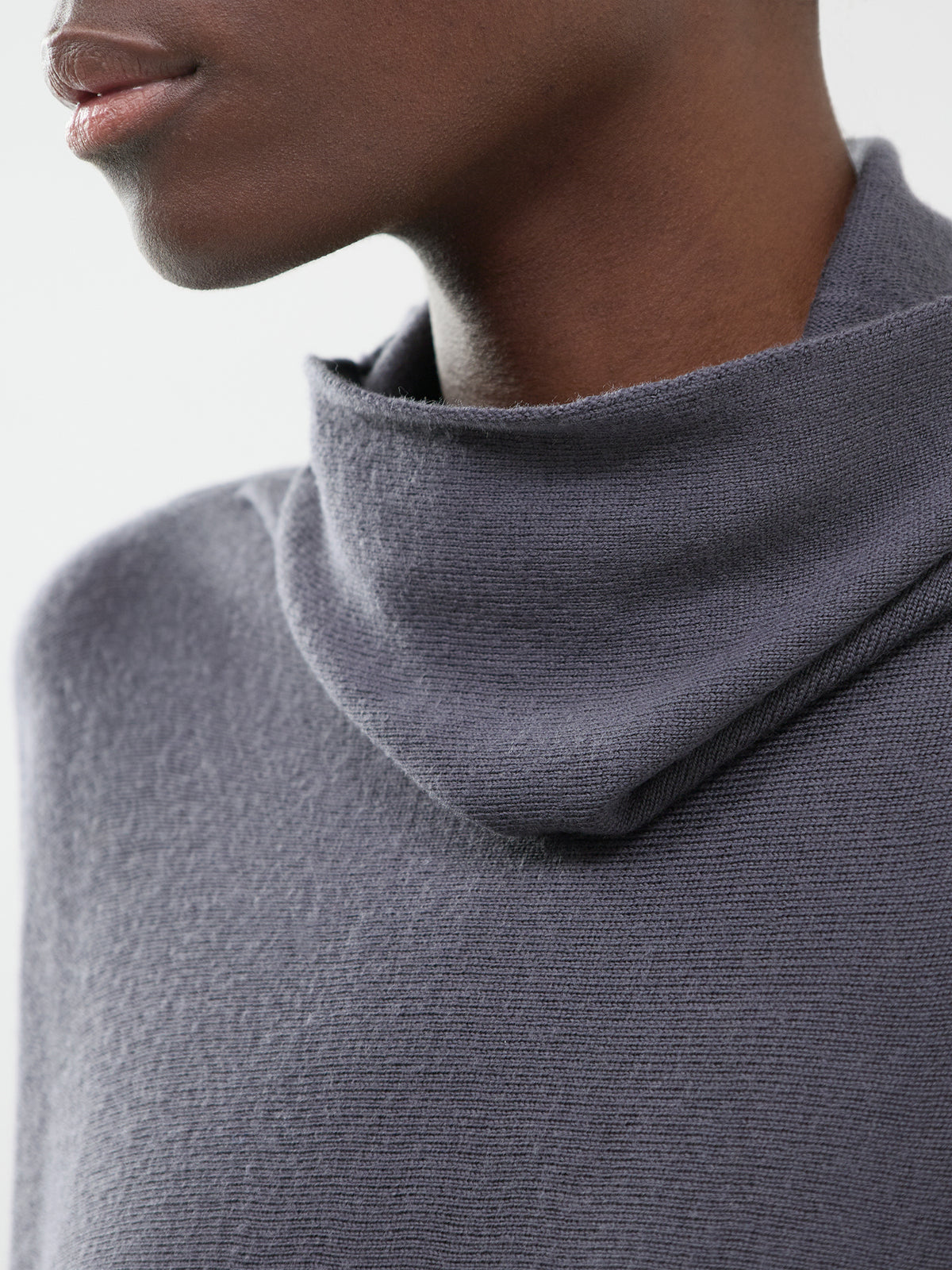 Virgin Wool Roll Neck Long-Sleeved Jumper - Graphite
