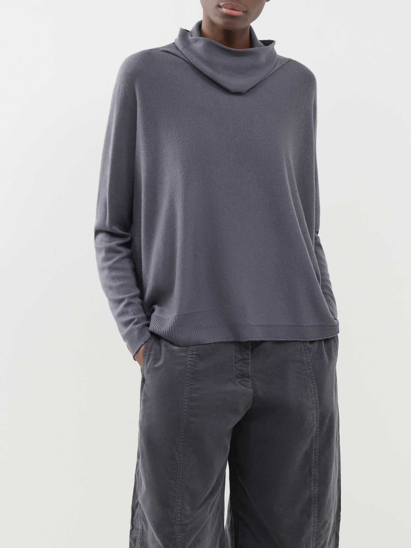 Virgin Wool Roll Neck Long-Sleeved Jumper - Graphite