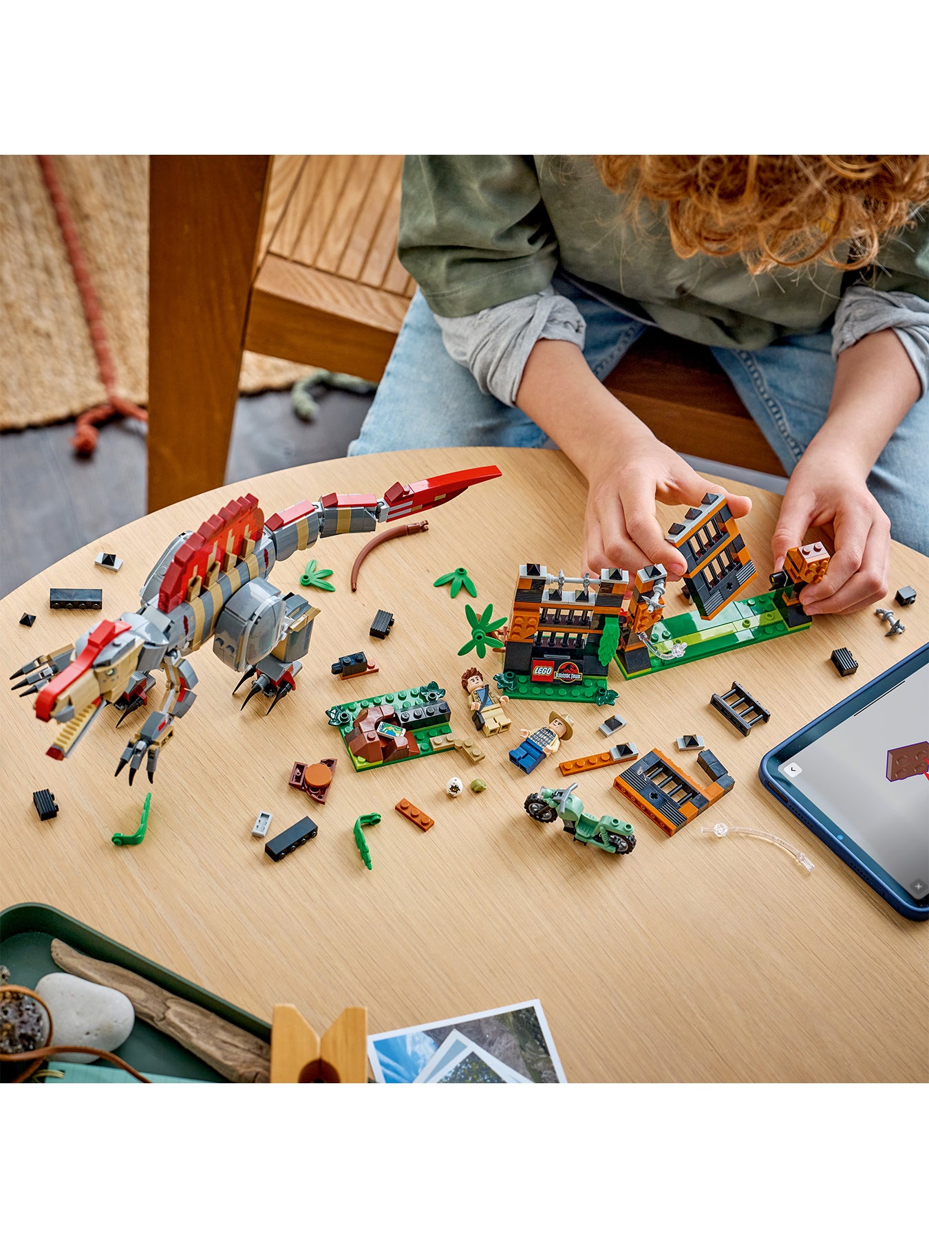 LEGO Spinosaurus Dinosaur Escape