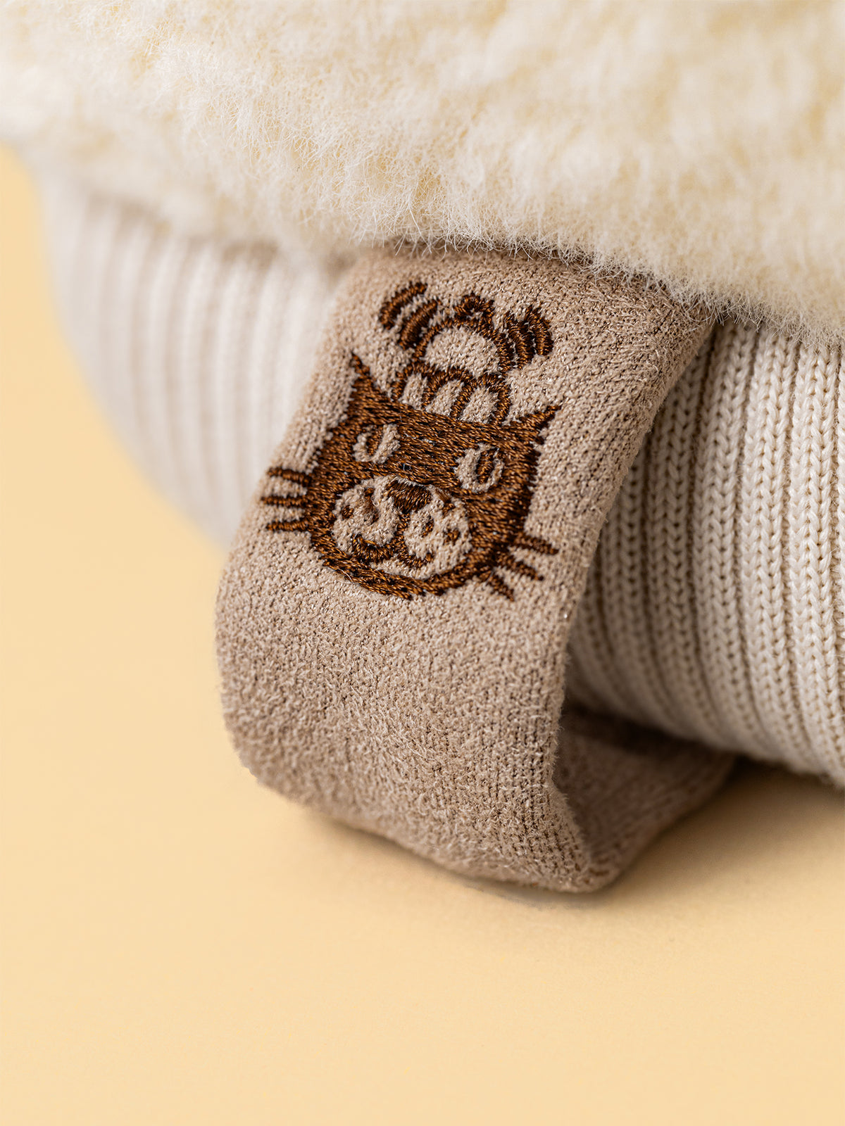 Amuseables Fitswell Mitten Soft Toy 25cm