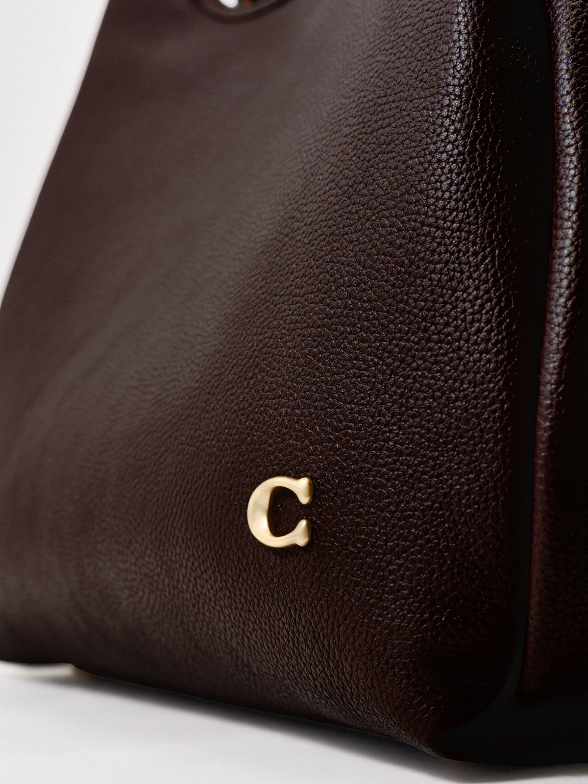 Lana Pebble Leather Shoulder Bag – Maple