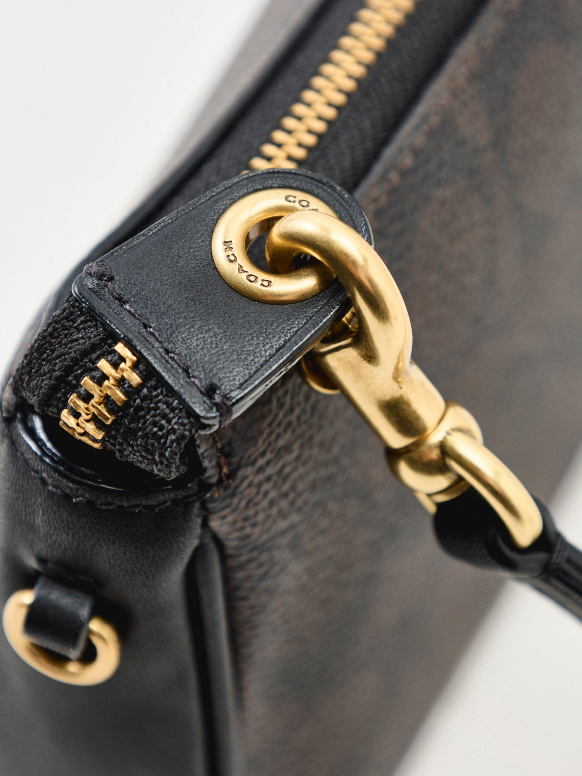 Signature Leather Plaza Shoulder Bag - Walnut Black