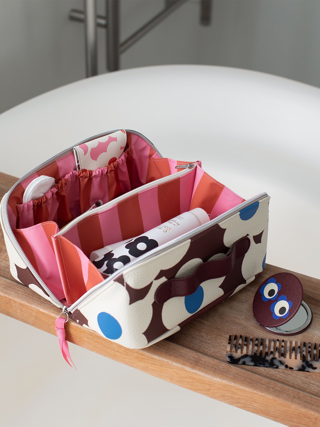 Flower Large Diagonal Washbag
