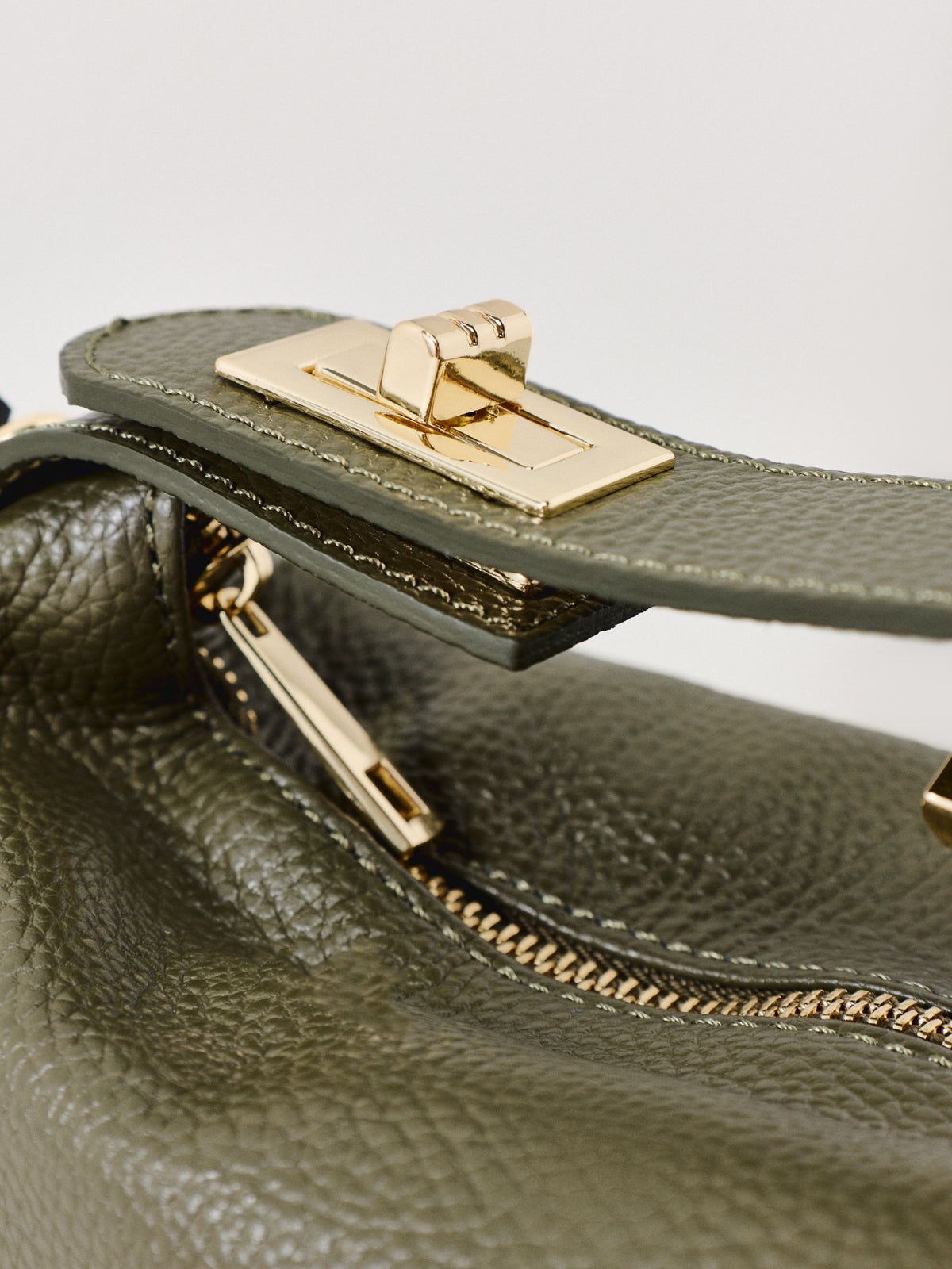Saza Leather Crossbody Bag - Army Green
