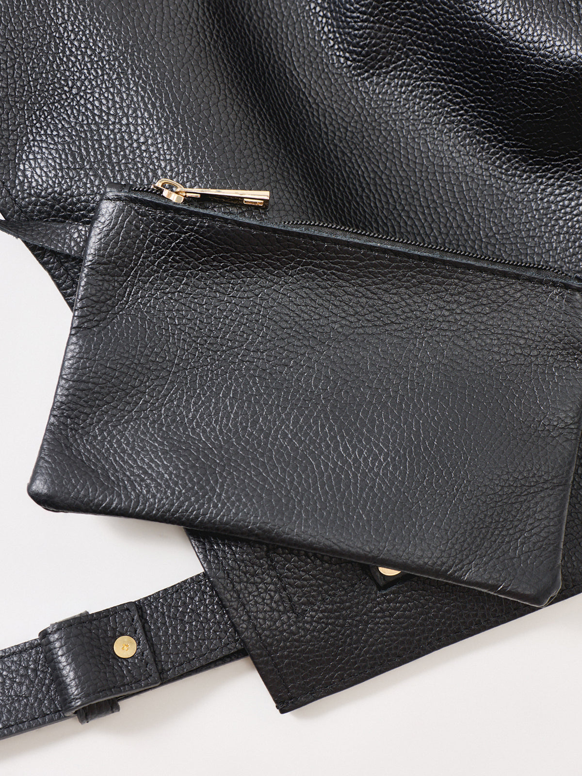 Darcie Lock Leather Shoulder Bag - Black