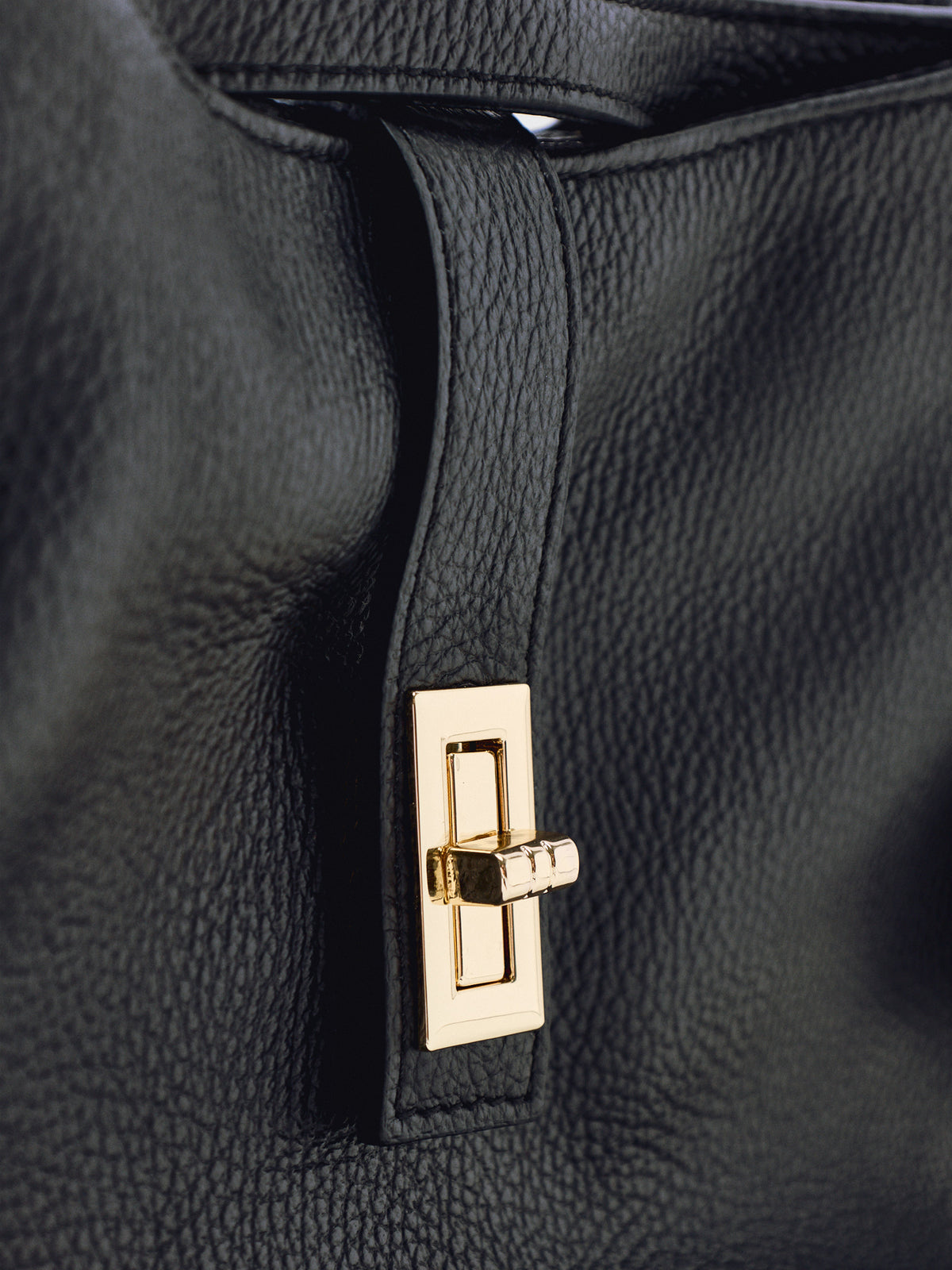 Clarity Medium Leather Shoulder Bag - Black
