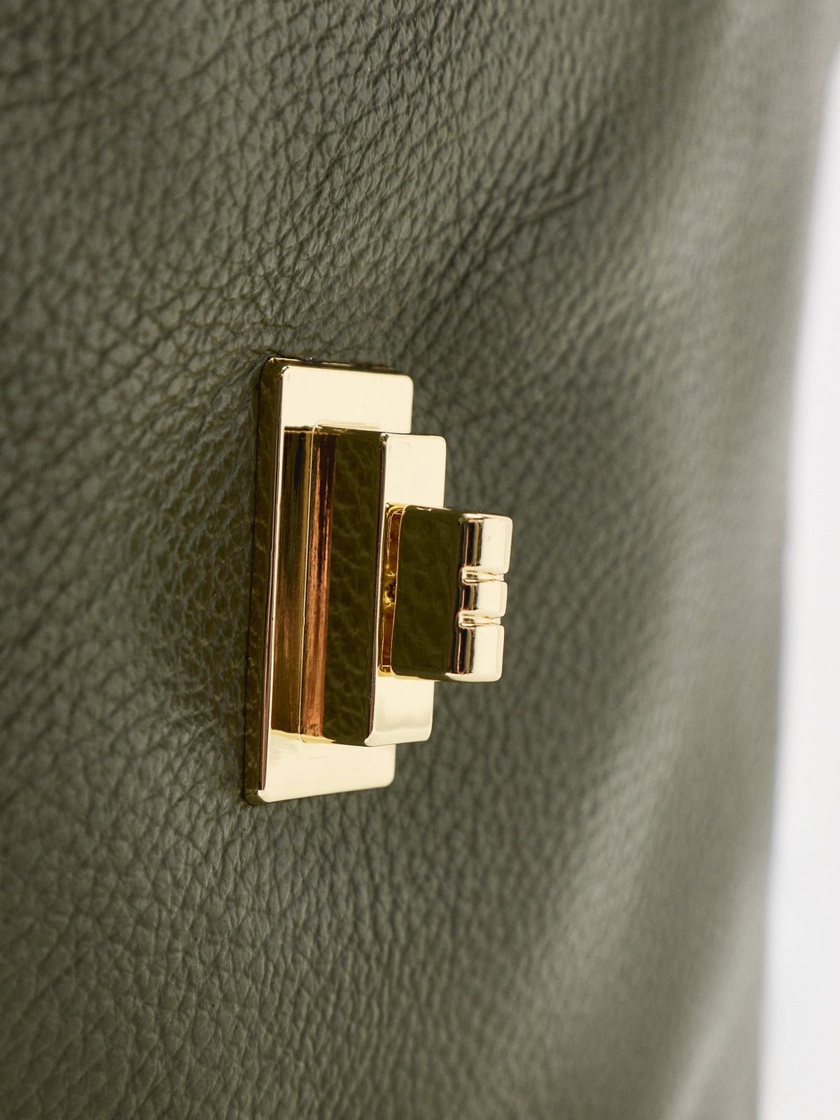 Clarity Medium Leather Shoulder Bag - Army Green