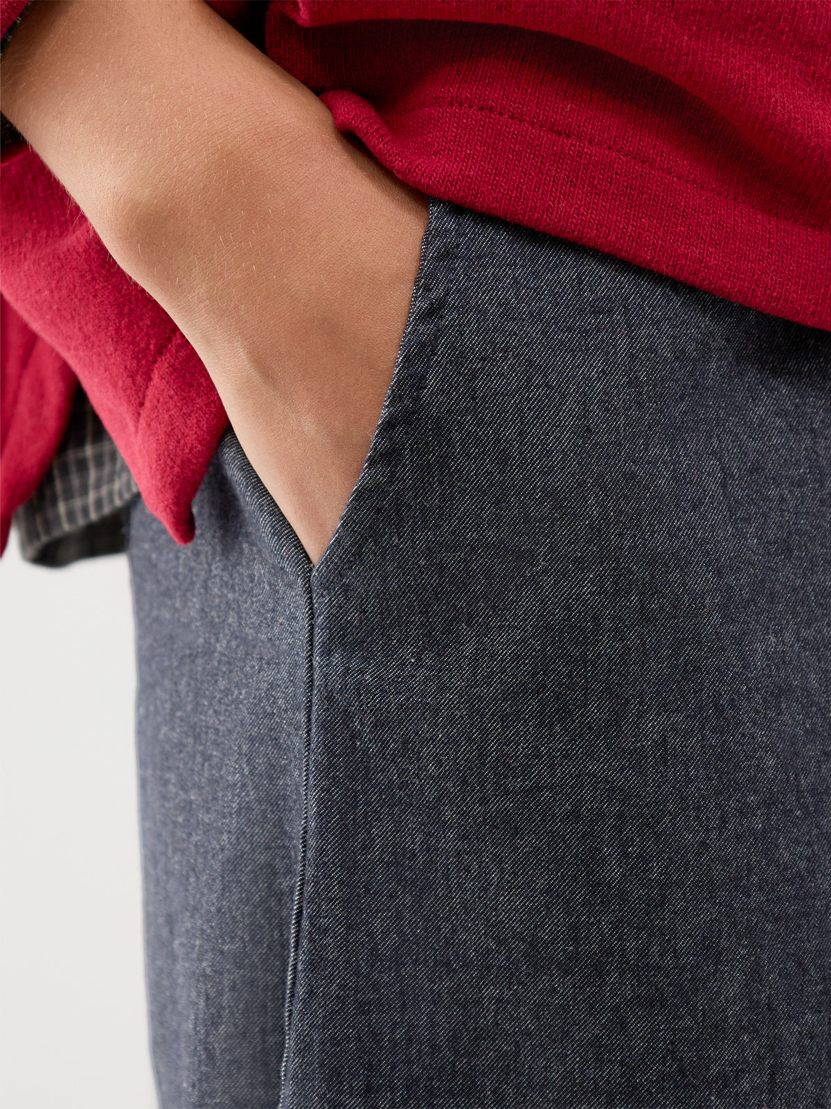 Cotton Blend Barrel-Leg Jeans - Denim Blue