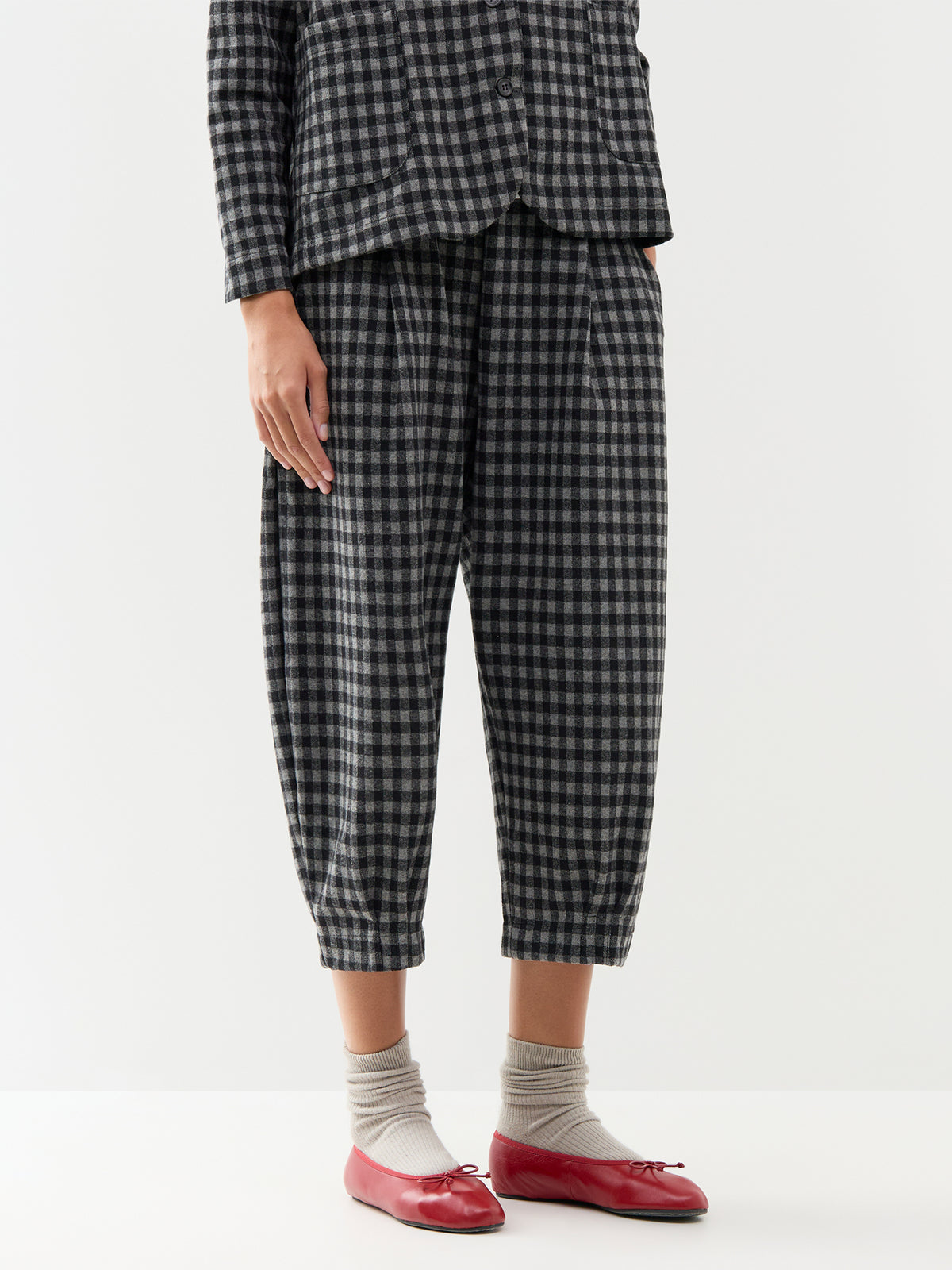 Cotton Blend Large Check Barrel-Leg Trousers - Grey & Black