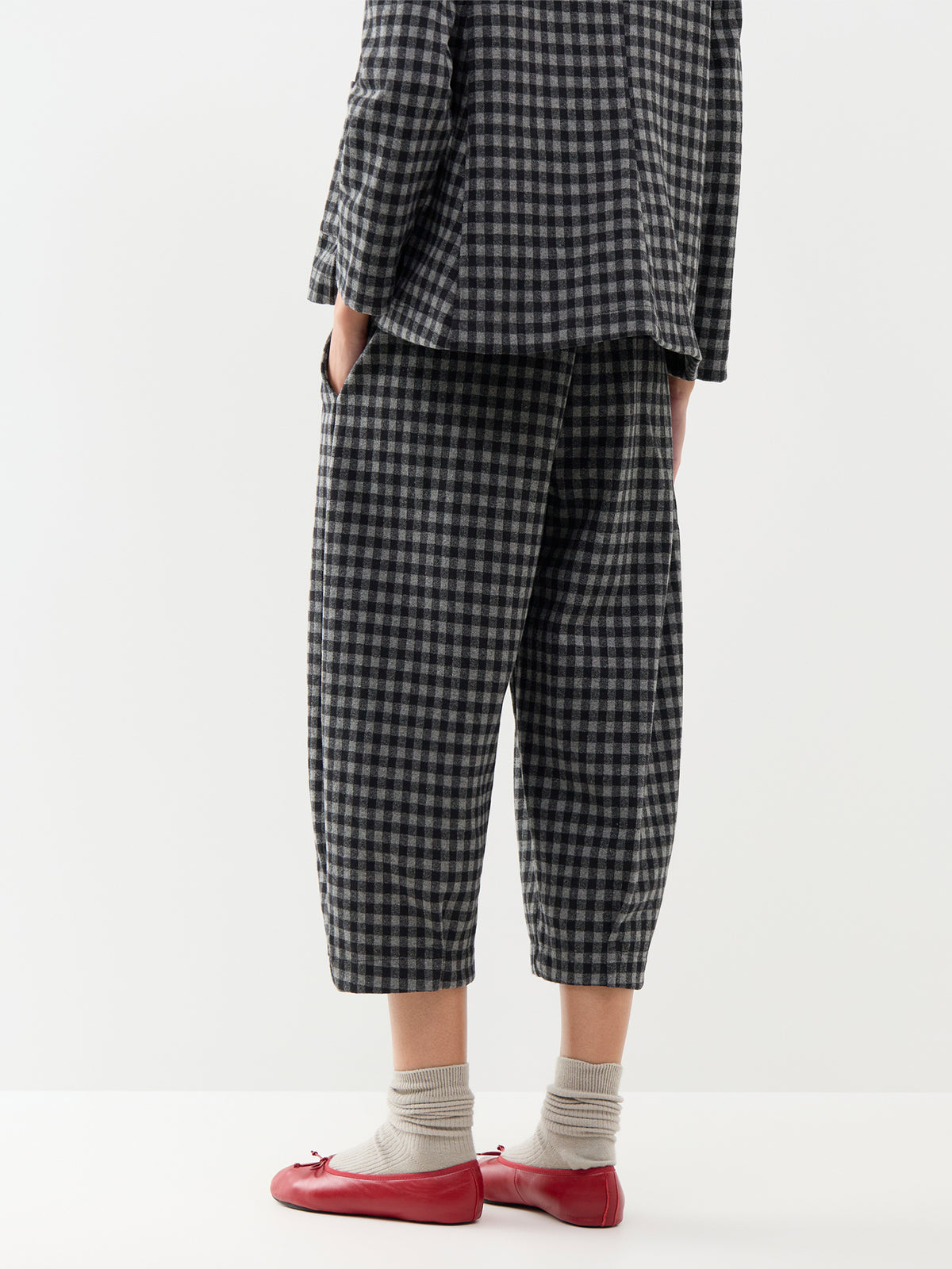 Cotton Blend Large Check Barrel-Leg Trousers - Grey & Black