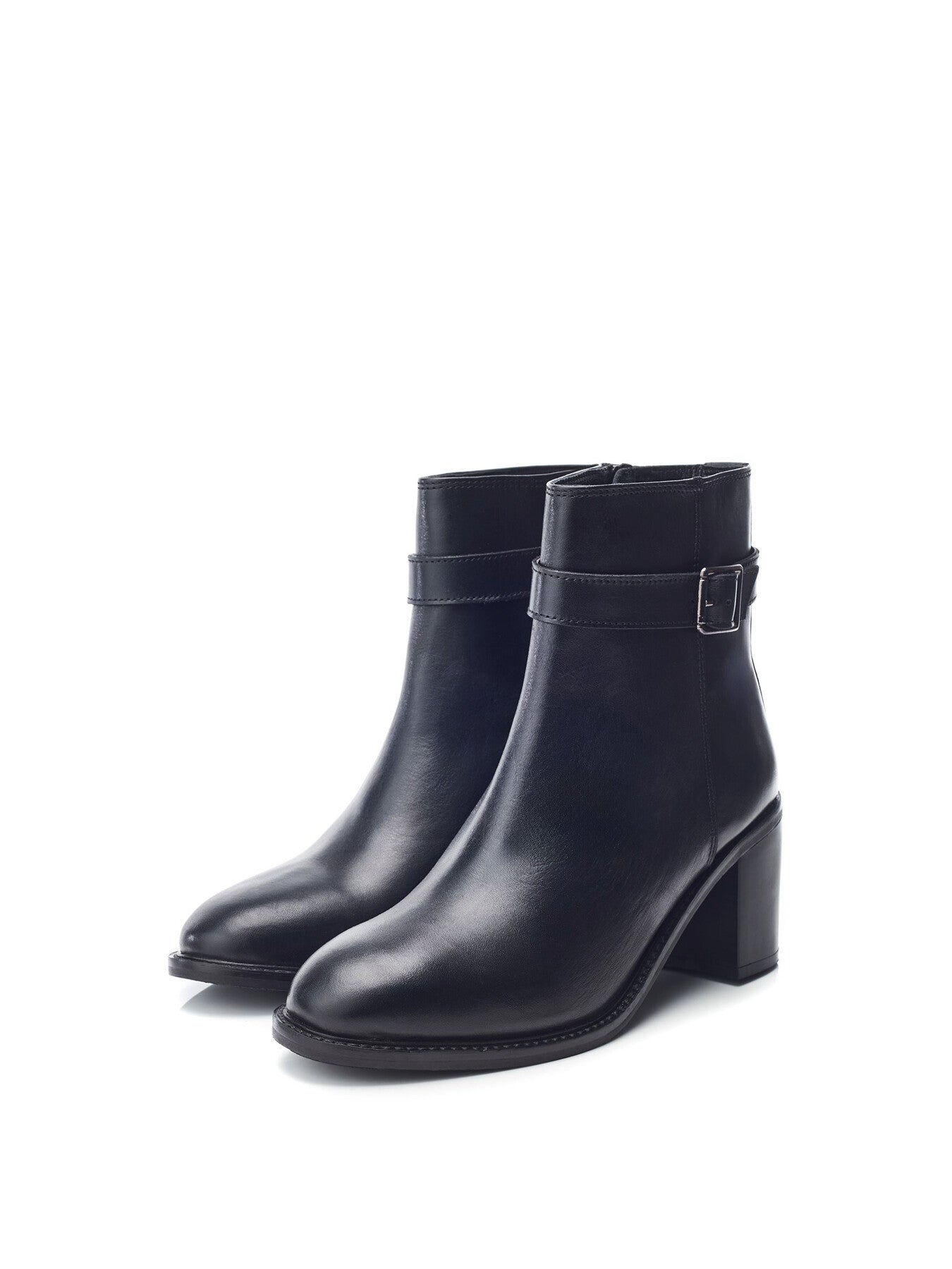 B.Dolores Leather Boots