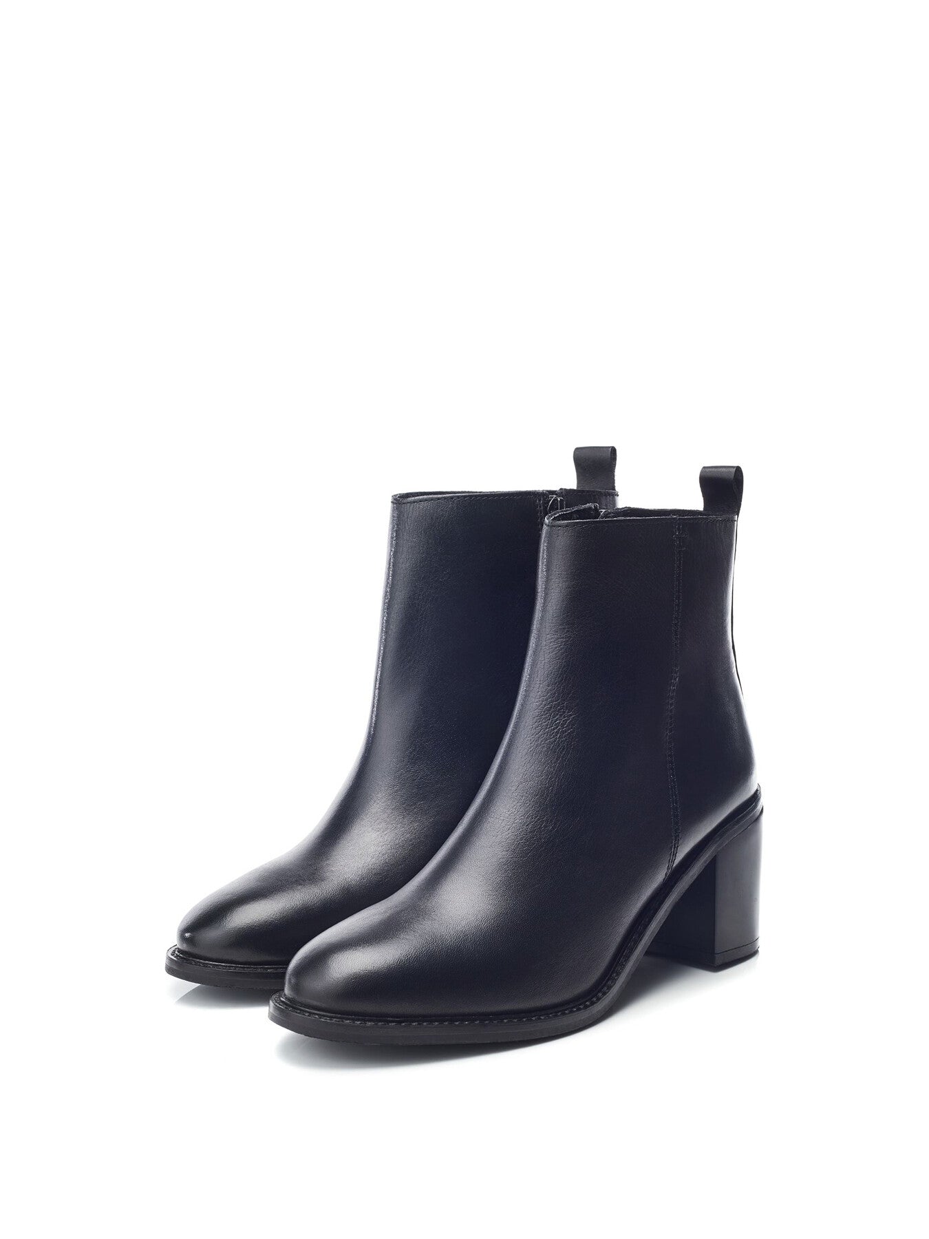 B.Fleur Leather Boots