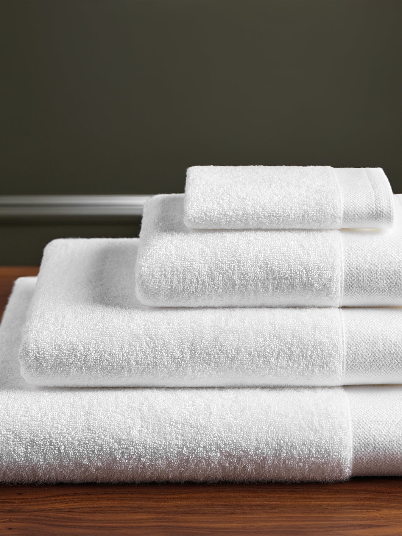 Claygate Bath Towel White