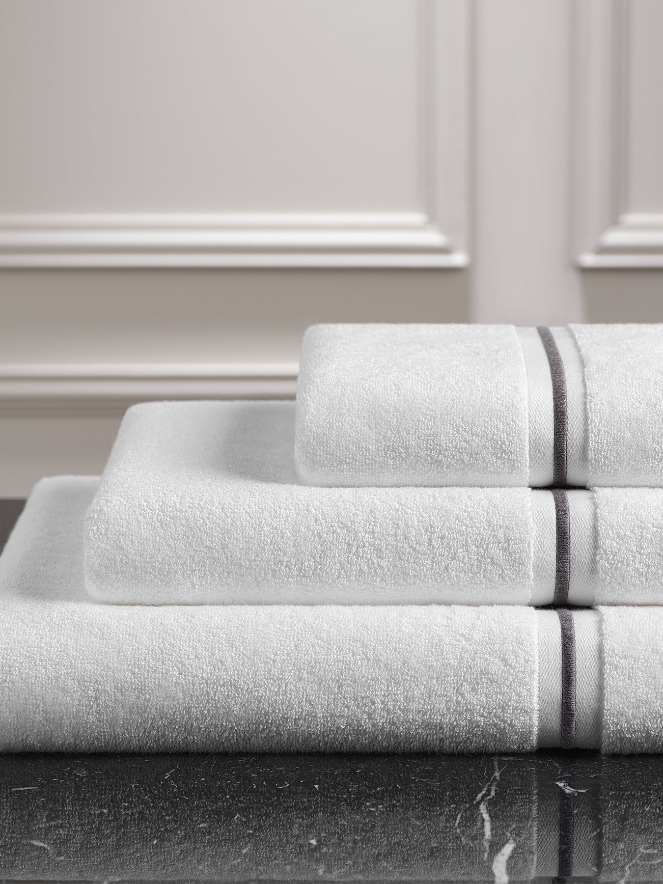 Claygate Hand Towel Silver