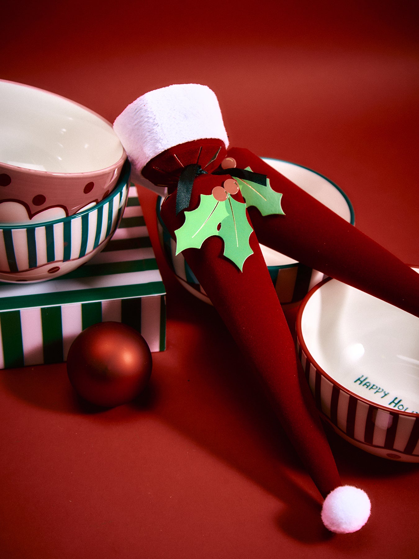 Santa Hat Cone-Shaped Celebration Christmas Crackers Box of 8