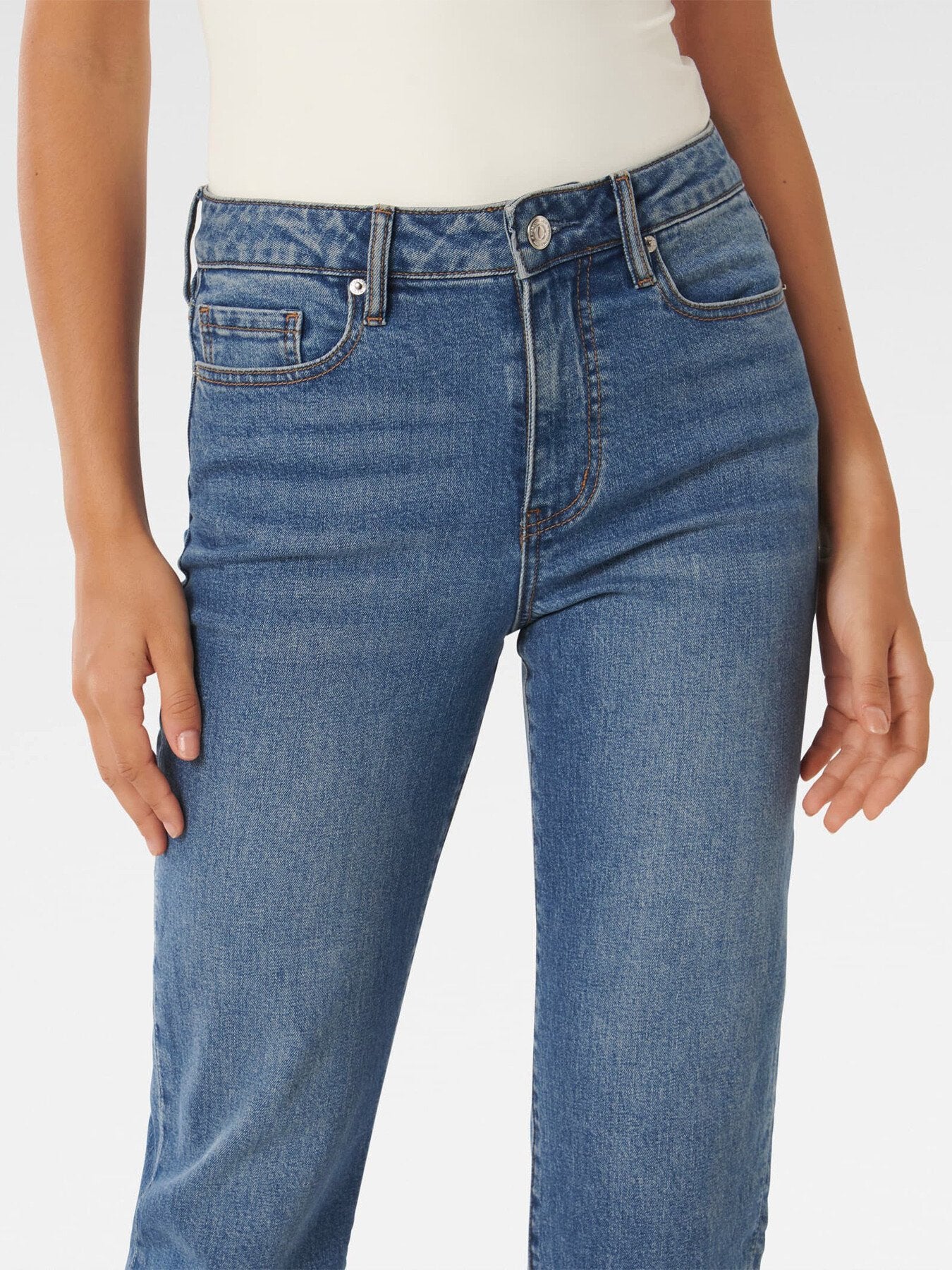 Niki Ankle Straight Leg Jeans