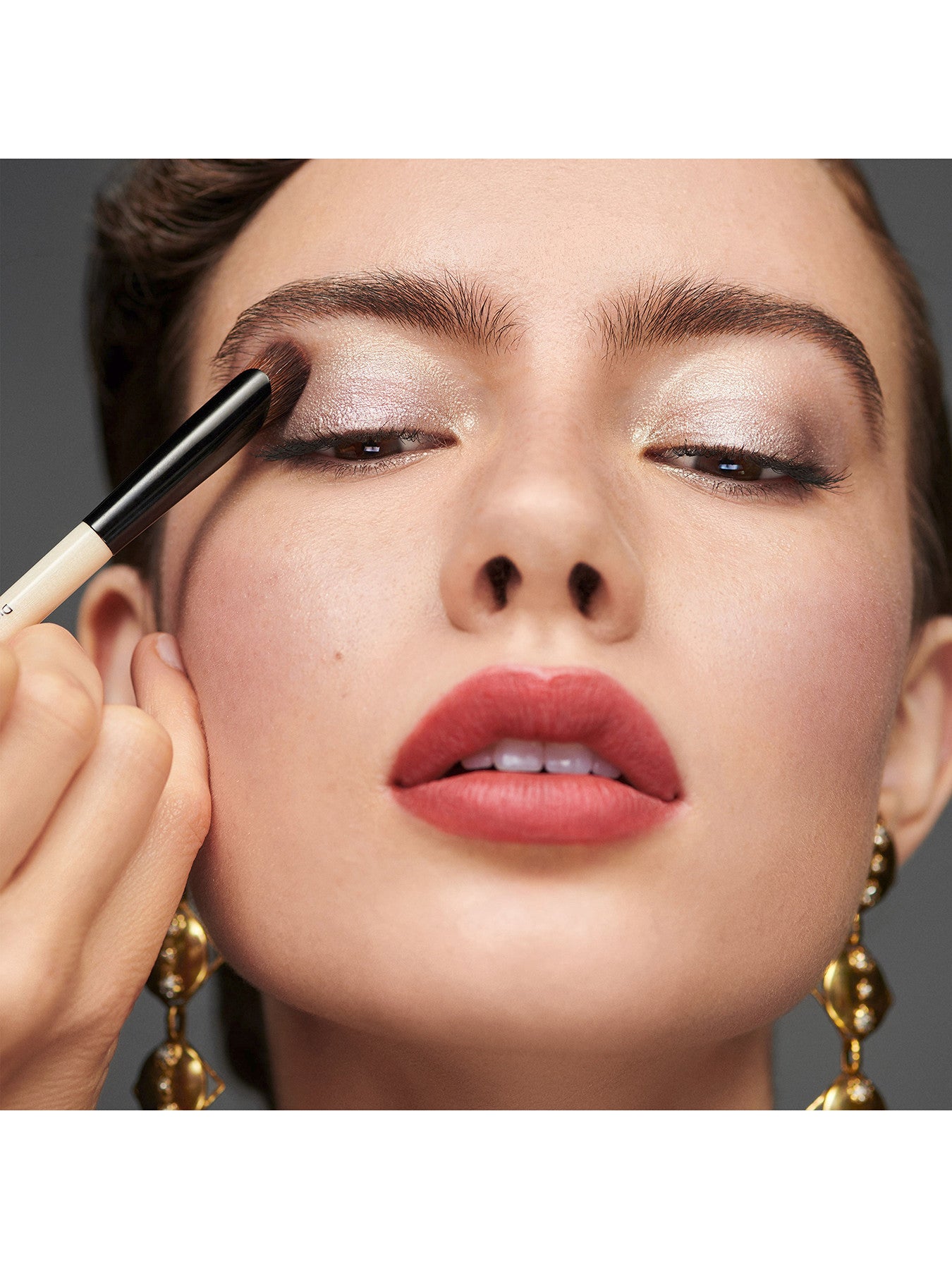 Dual-Ended Full Coverage Eye Brush