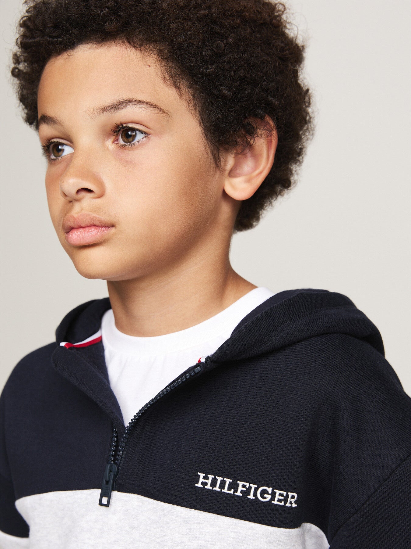 Colour-Blocked Quarter-Zip Hoodie