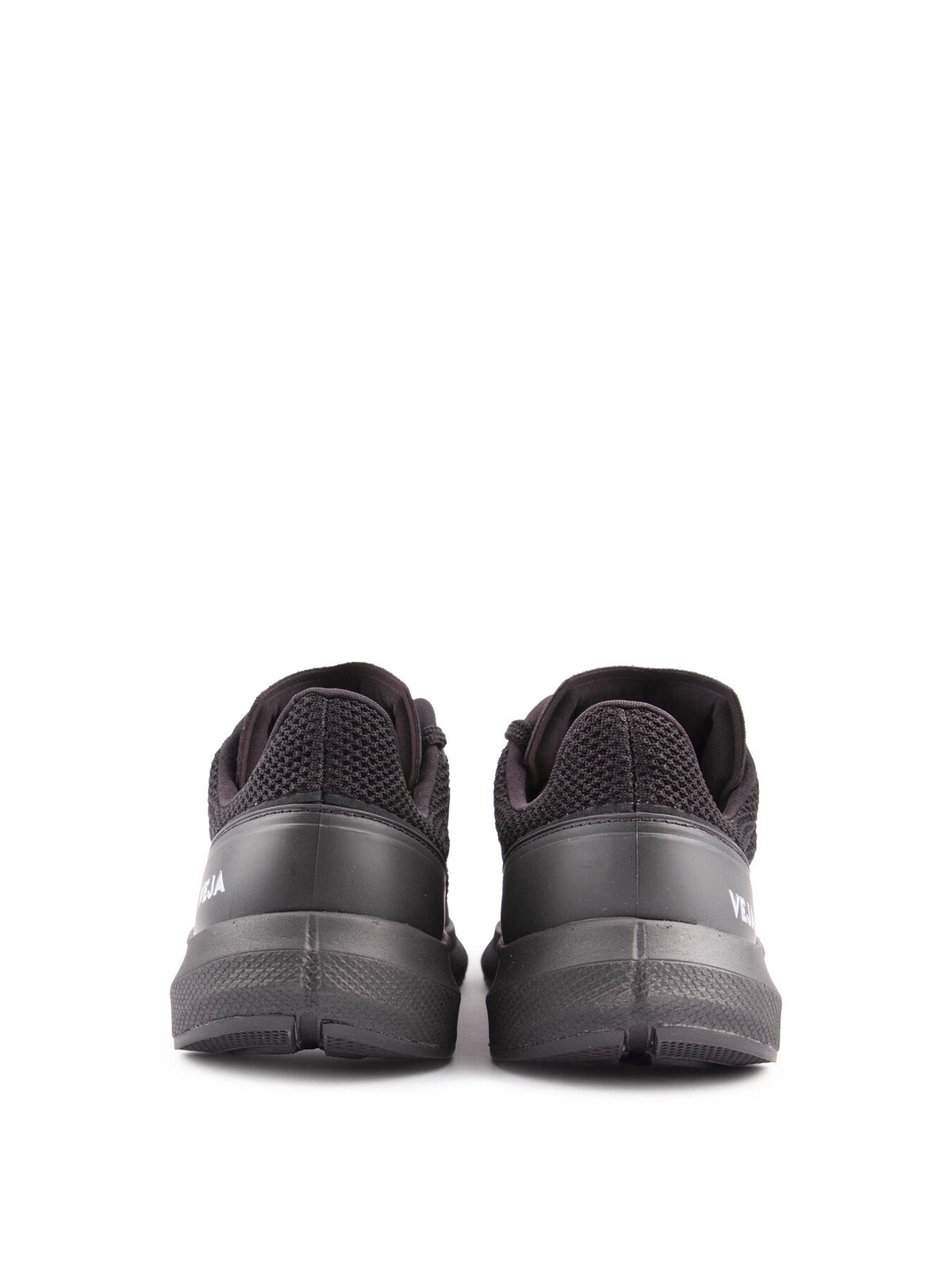 VEJA Marlin Trainers