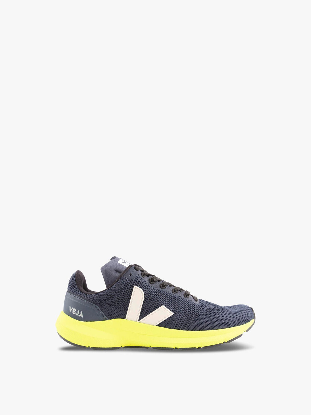 VEJA Marlin Trainers