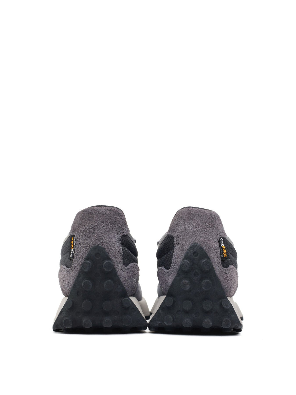 NEW BALANCE 327 Trainers