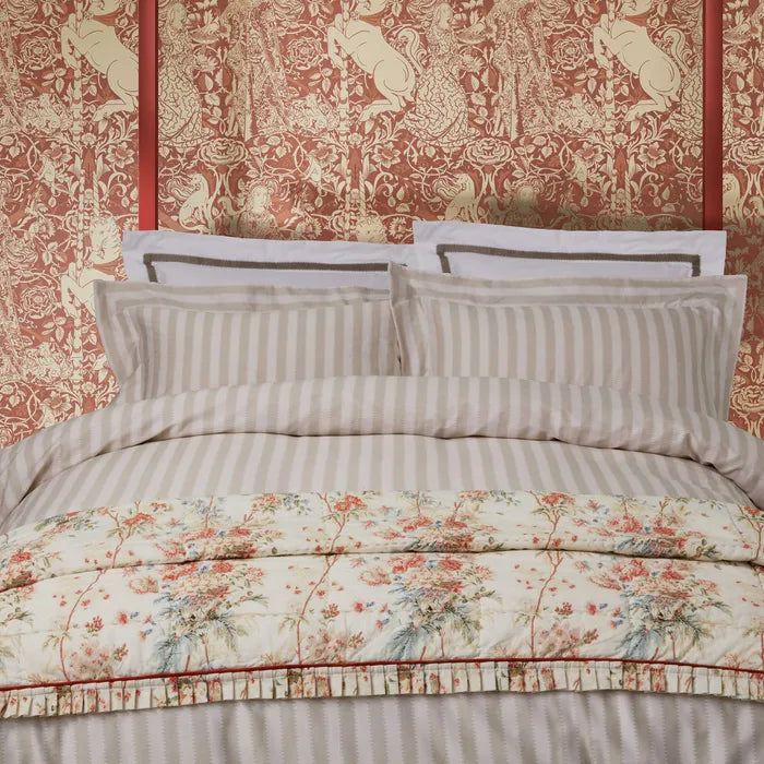 Regency Aperigon Collection with Matching Pillowcase