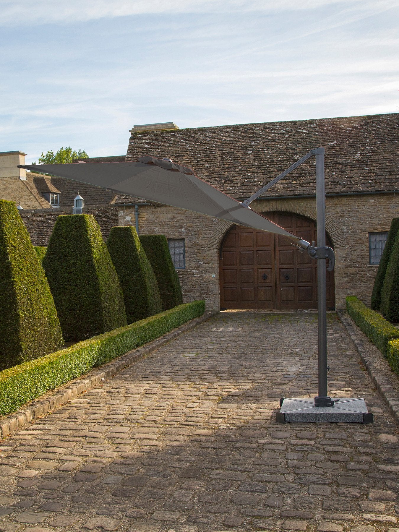 Chichester Round Side Post Parasol with Protective