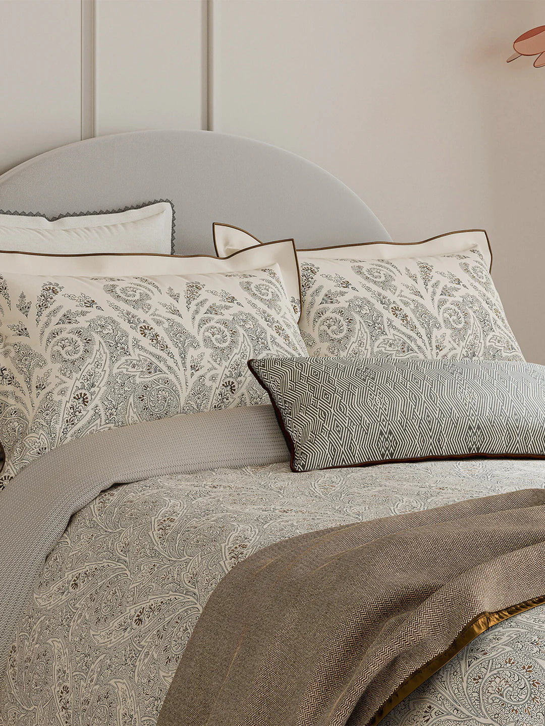 Umma Collection with Matching Pillowcase
