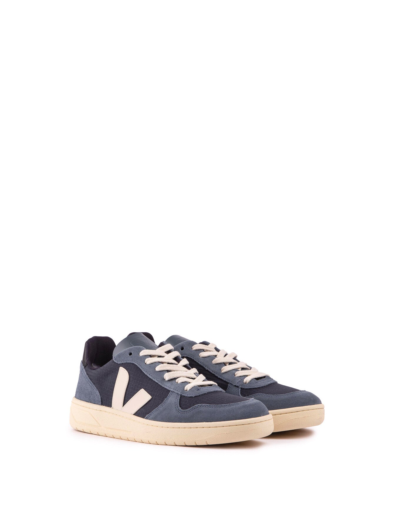 VEJA V-10 Ripstop Trainers