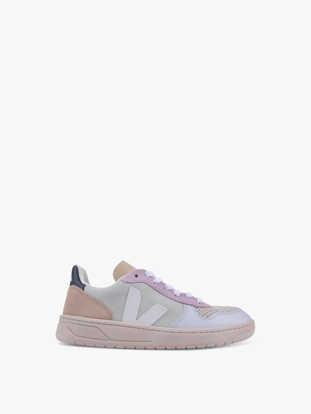VEJA V-10 Trainers