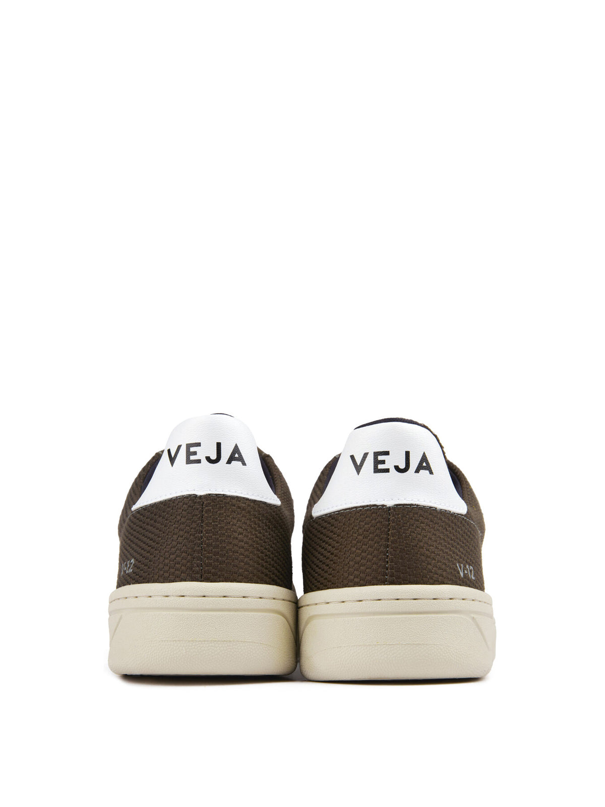 VEJA V-12 Trainers