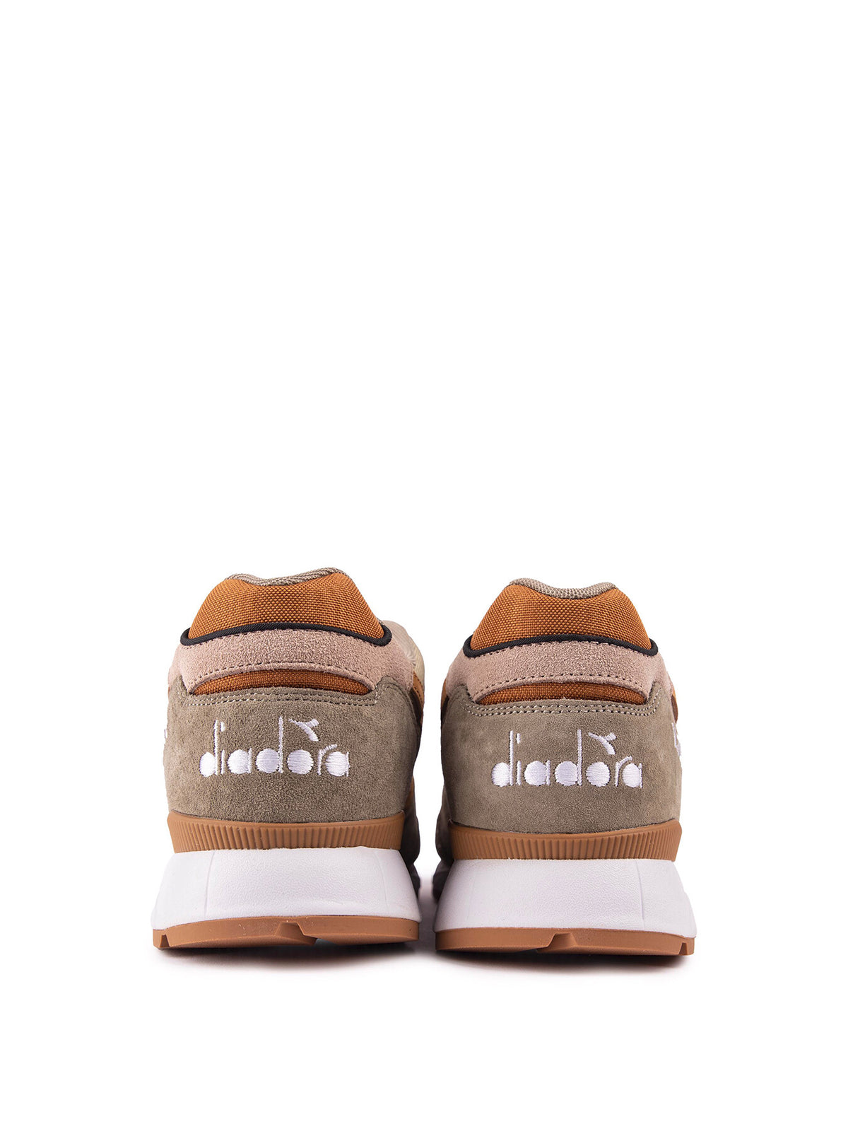 DIADORA V7000 Trainers