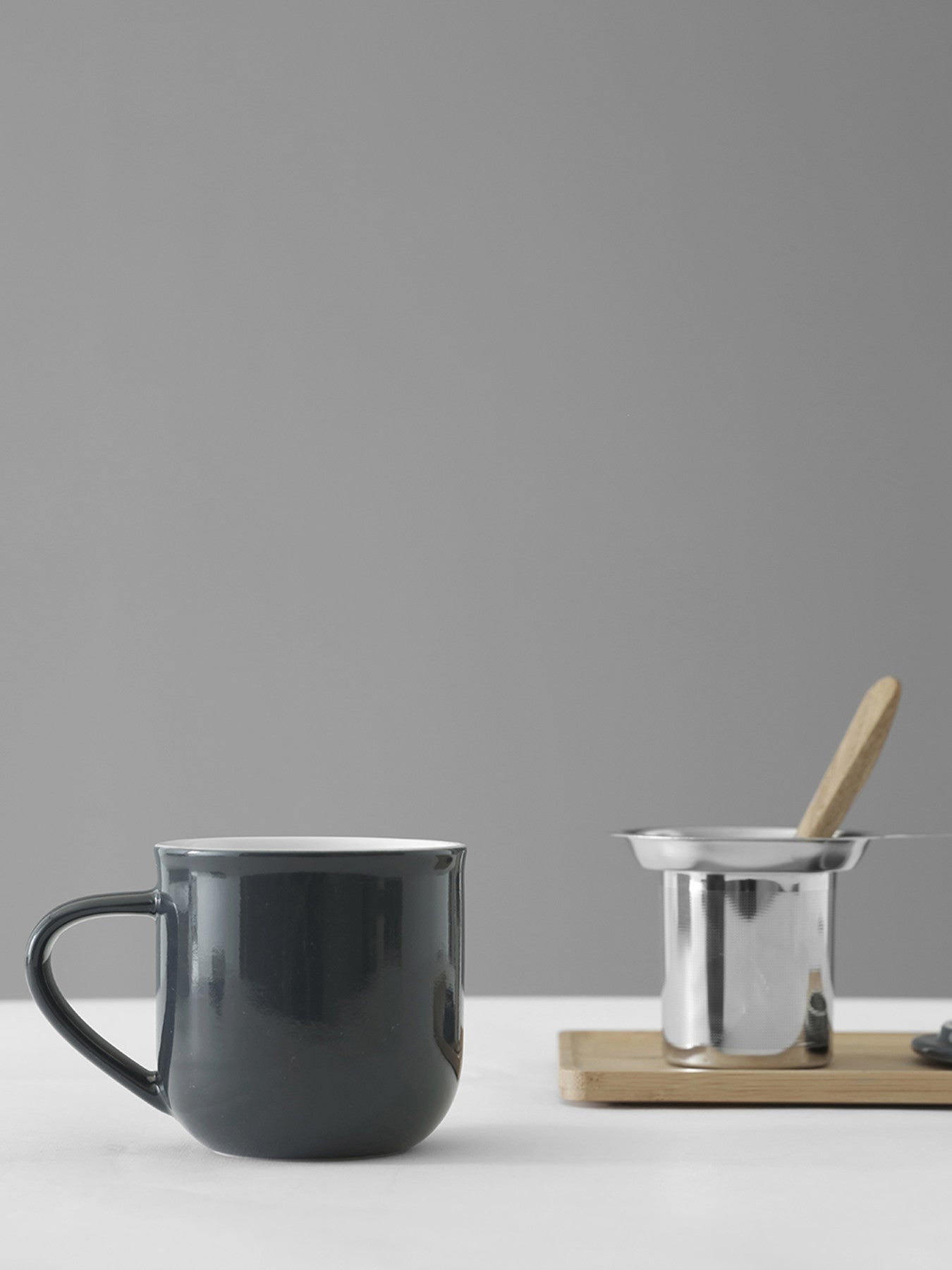 Minima Eva Infuser Porcelain Mug