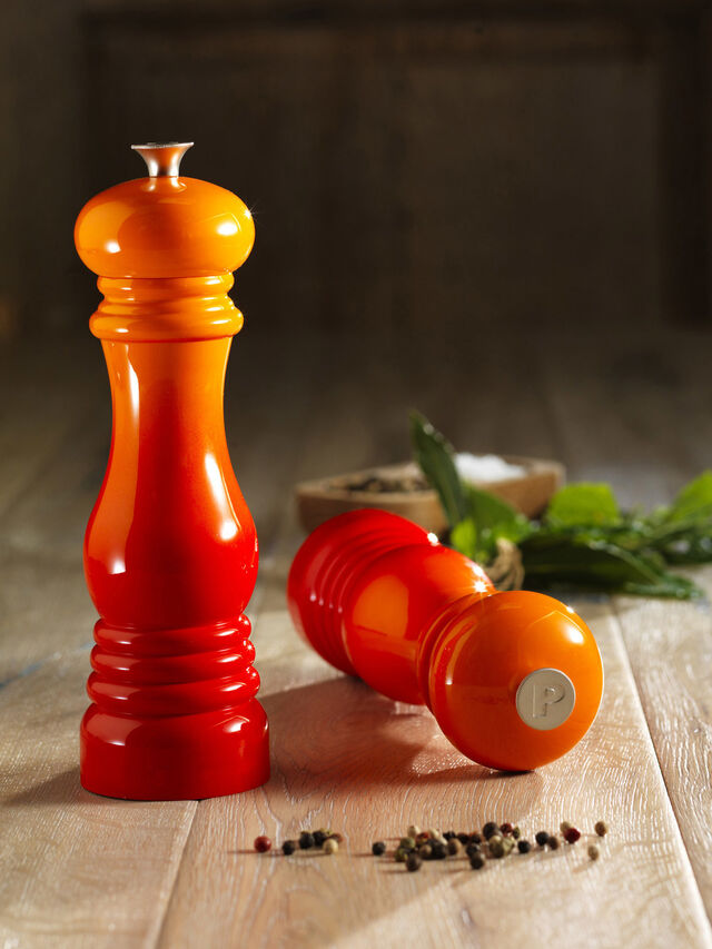 Le Creuset Salt and Pepper Mill Duo Volcanic