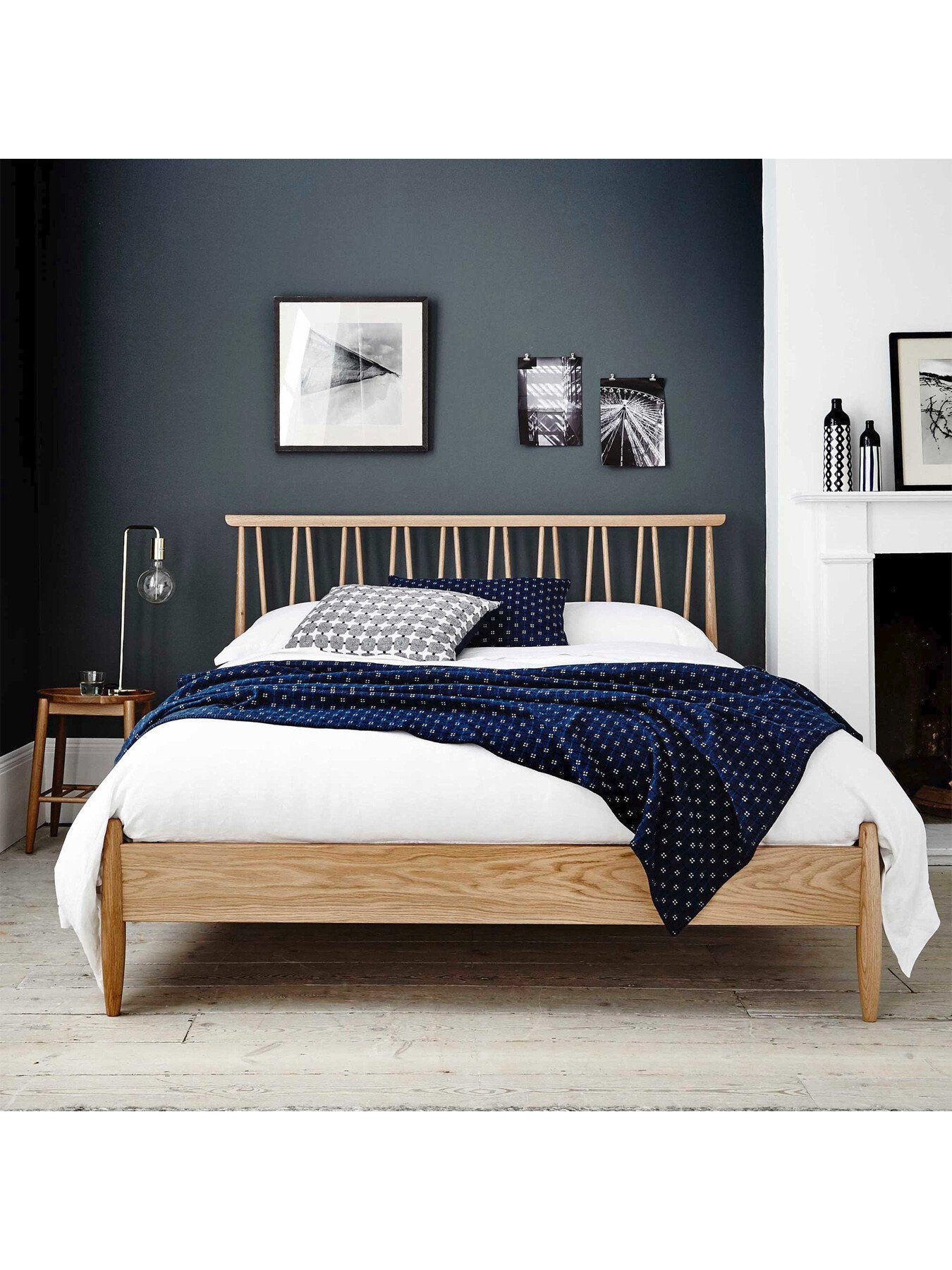 Neutral Ercol Winslow Light Brown Wood Spindle King Bed Fram