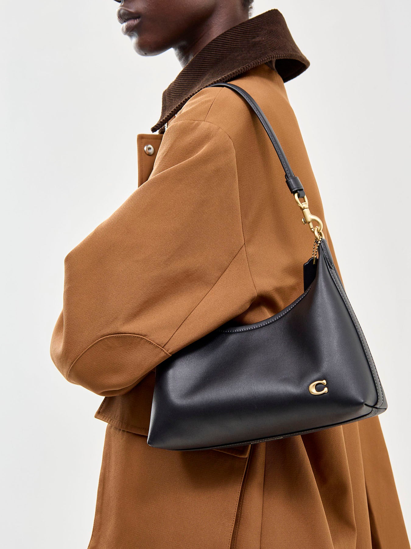 Juliet 25 Glovetanned Leather Shoulder Bag Black
